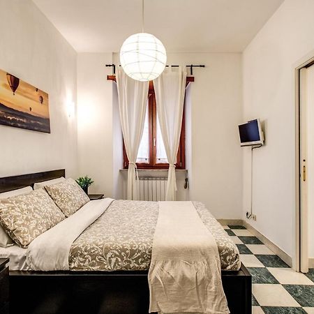 Popolo Accommodation - Lovely Central Apartment Рим Екстер'єр фото