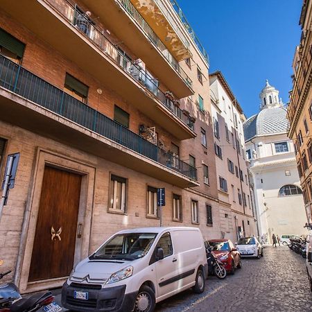 Popolo Accommodation - Lovely Central Apartment Рим Екстер'єр фото