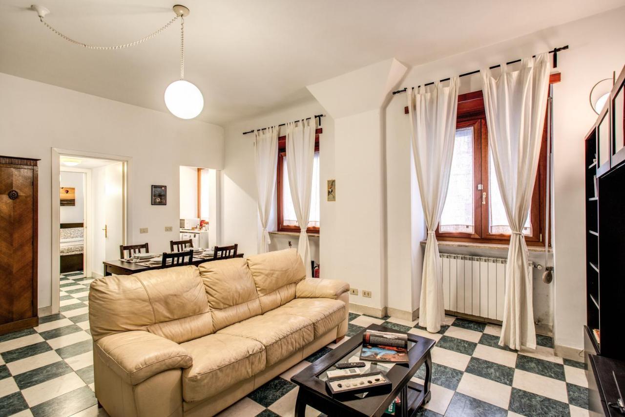 Popolo Accommodation - Lovely Central Apartment Рим Екстер'єр фото