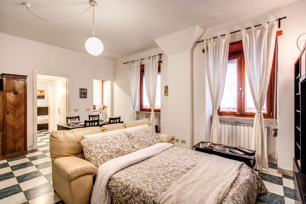 Popolo Accommodation - Lovely Central Apartment Рим Екстер'єр фото