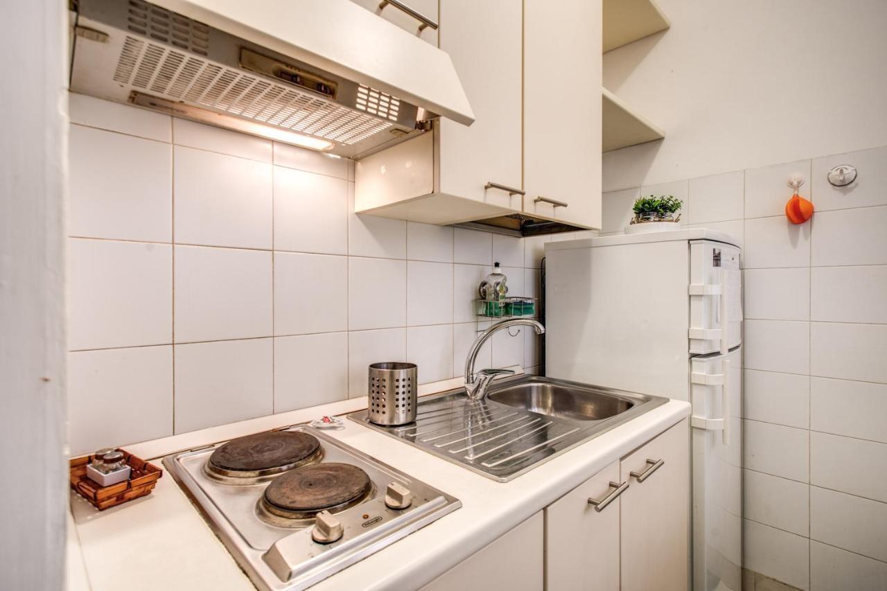 Popolo Accommodation - Lovely Central Apartment Рим Екстер'єр фото